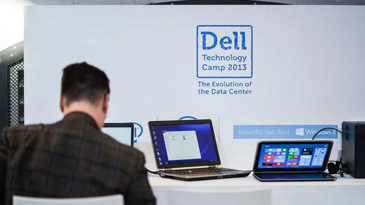 Dell изкупува акциите си от борсата, с помощта на Microsoft